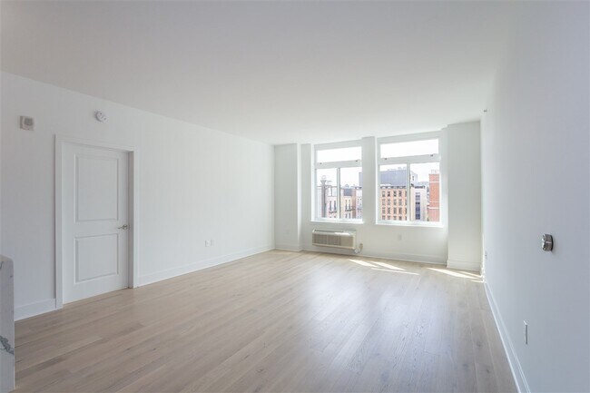 Building Photo - 1400 Hudson St