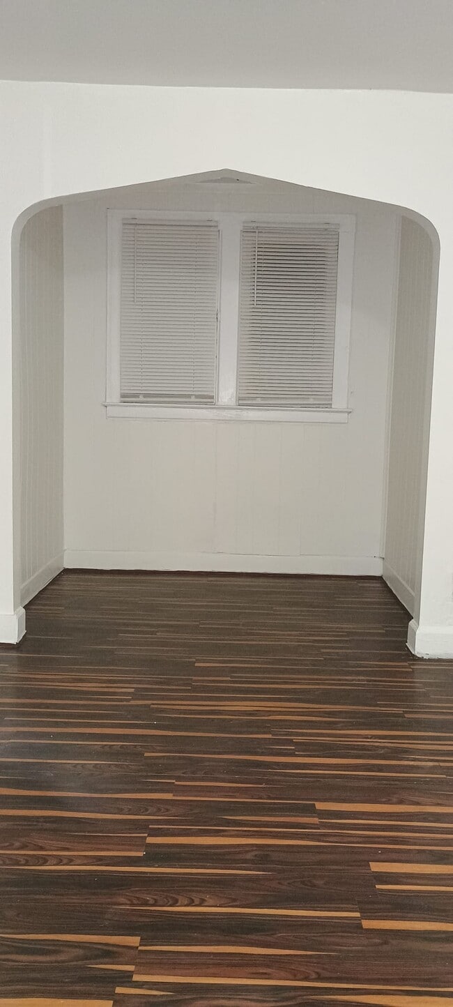 Building Photo - 20290 Annott Ave