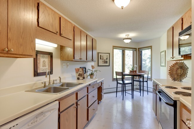 Kitchen - South Wirth Apartments