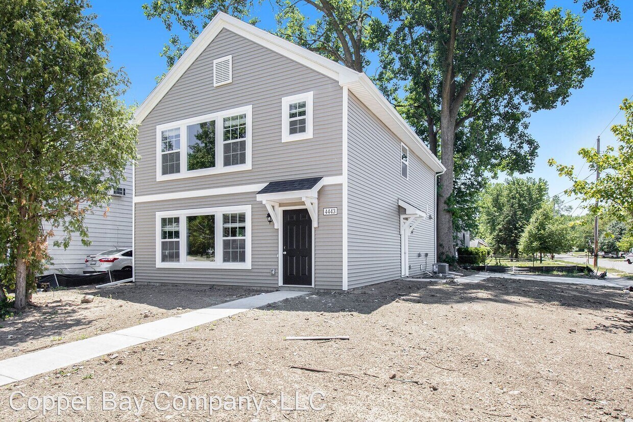 Primary Photo - 4 br, 2.5 bath House - 631 Lexington Avenue