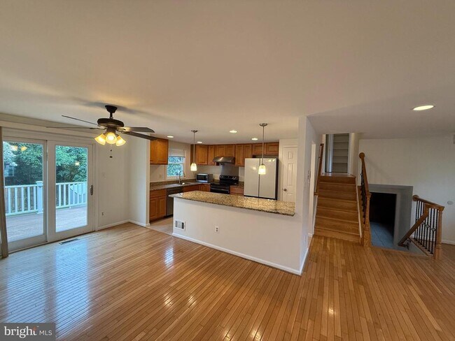 Building Photo - 5056 Kenerson Dr