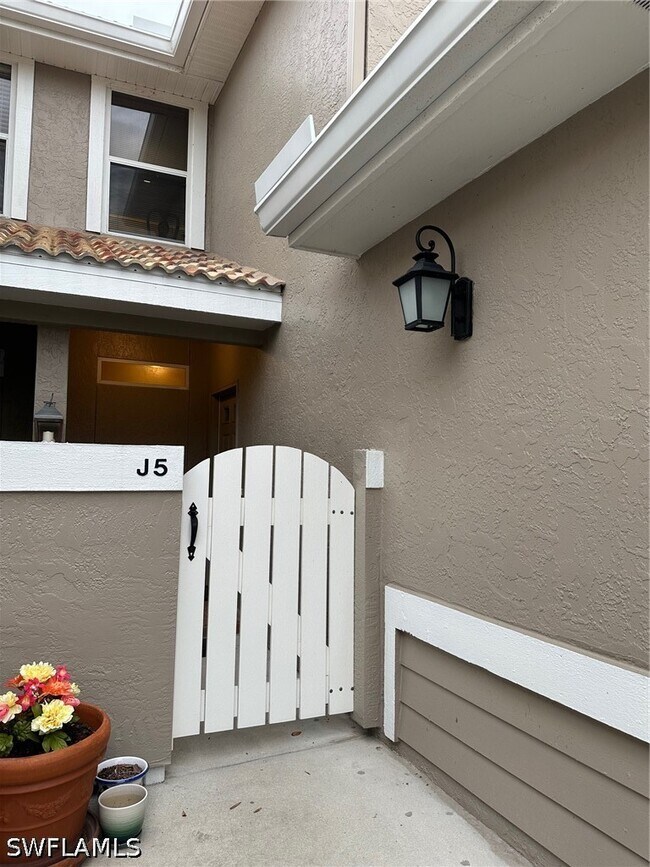 Foto del edificio - 306 Emerald Bay Cir