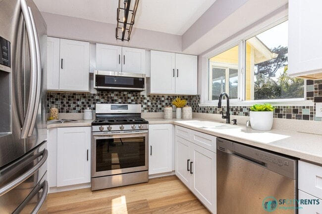 Building Photo - Pacifica: Unfurnished Single Family Home w...