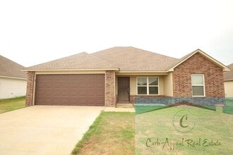 Building Photo - 3718 Churchill Dr