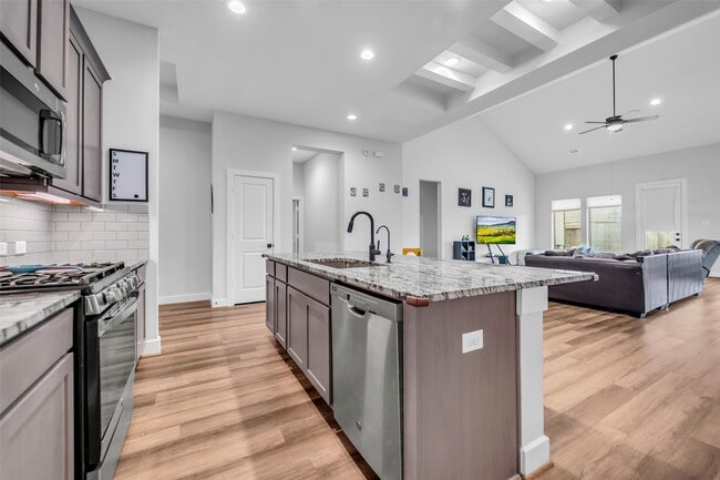Building Photo - 2502 Ocean Key Dr
