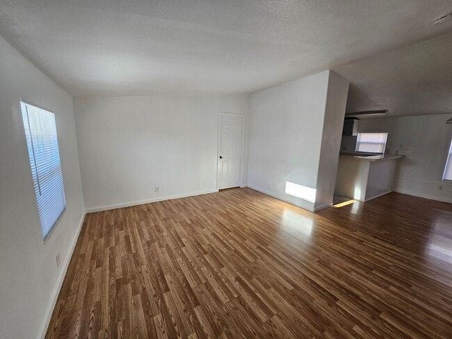 Building Photo - 3 Bedroom Manufactured Home in Bullhead City