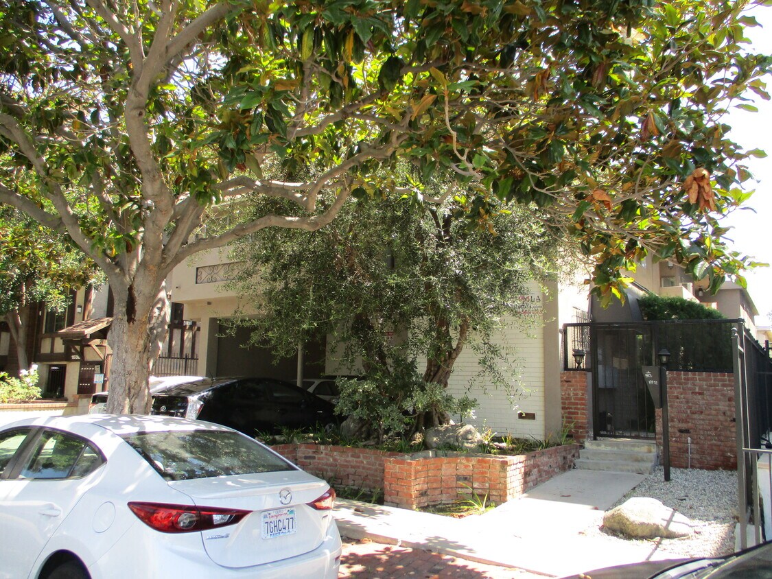 1538 Granville Ave Unit 1, Los Angeles, CA 90025 Apartments in Los