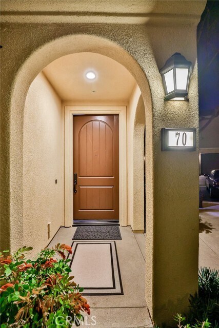 Foto del edificio - 70 Jade Flower