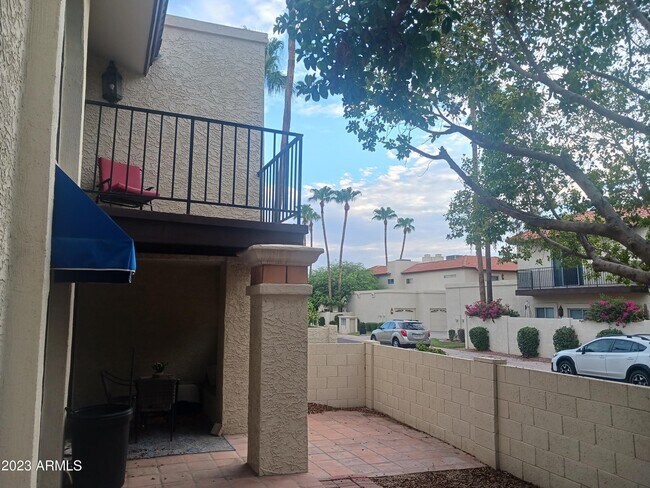 Foto del edificio - 8844 S 51st St