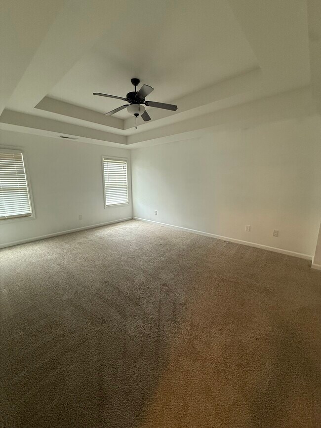 Foto del edificio - 6035 Stonebrook Ln