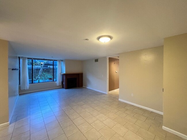 Foto del edificio - Beautiful 2B/2BA Condo in Mission Hills for Rent!