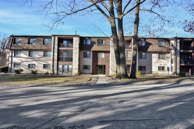 Foto del edificio - 6 Greenbriar Dr