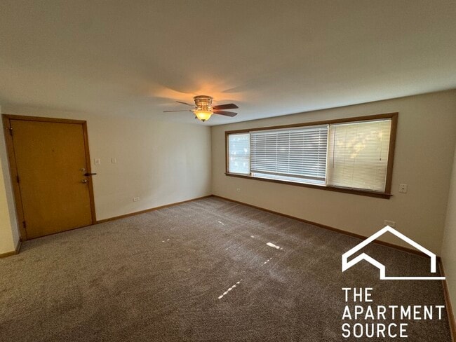 Building Photo - 4752 N Menard Ave