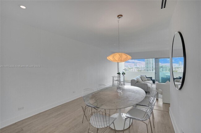 Foto del edificio - 3 Island Ave