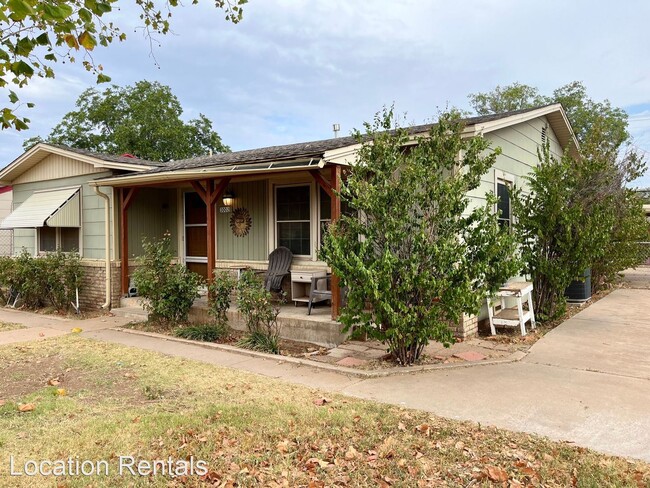 Building Photo - 2 br, 1 bath House - 3002 2nd Place