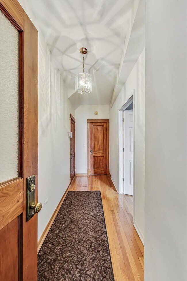 Building Photo - 3923 N Spaulding Ave