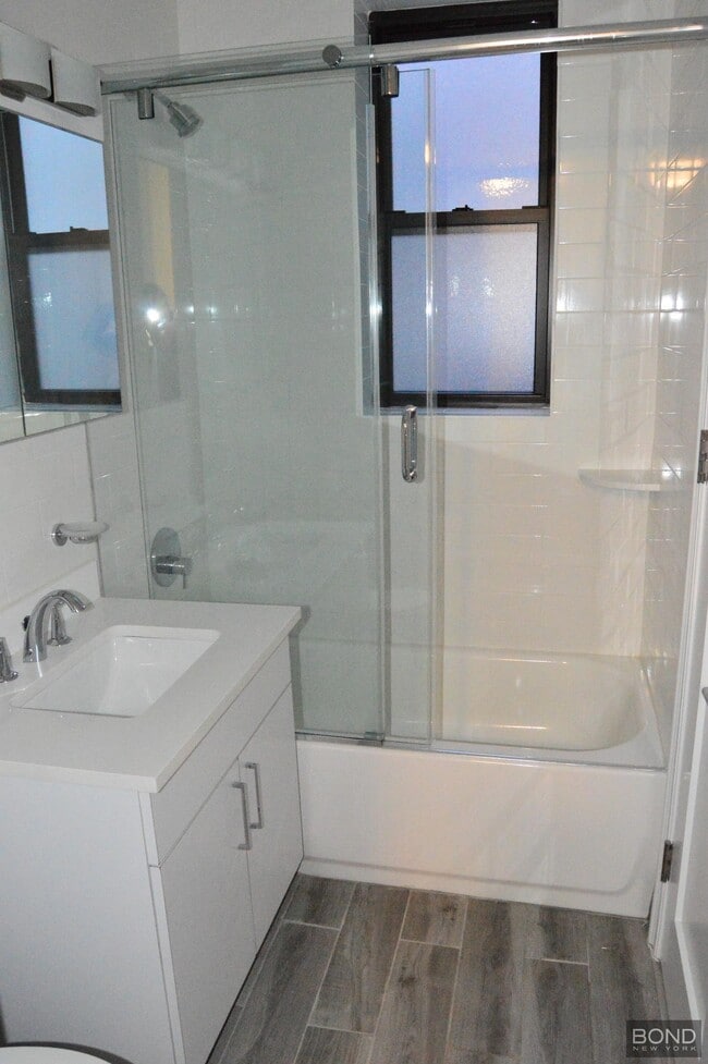 Building Photo - 145 W 55th St