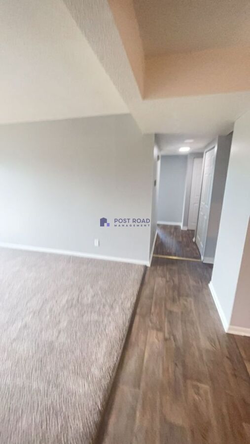 Foto del edificio - 2948 S Osage Ave