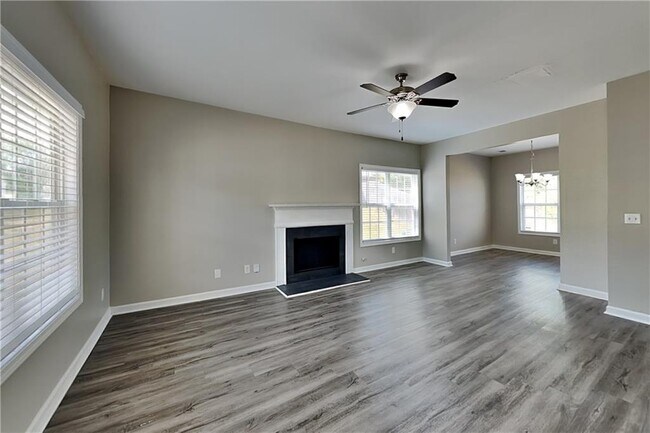 Foto del edificio - 45 Moreland Cir