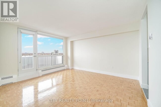 Building Photo - 666 Spadina Ave.