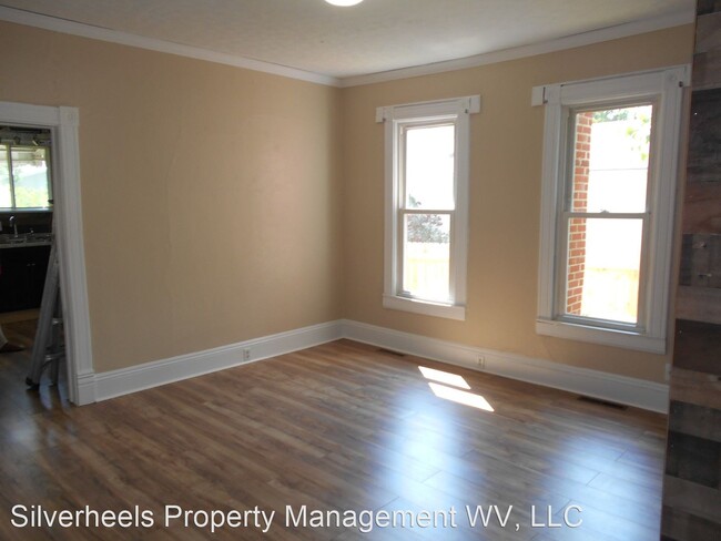 Building Photo - 3 br, 1.5 bath House - 1010 24th Street