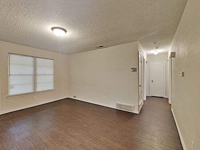 Foto del edificio - No Application Fee* Plus $250 Off First 2 ...