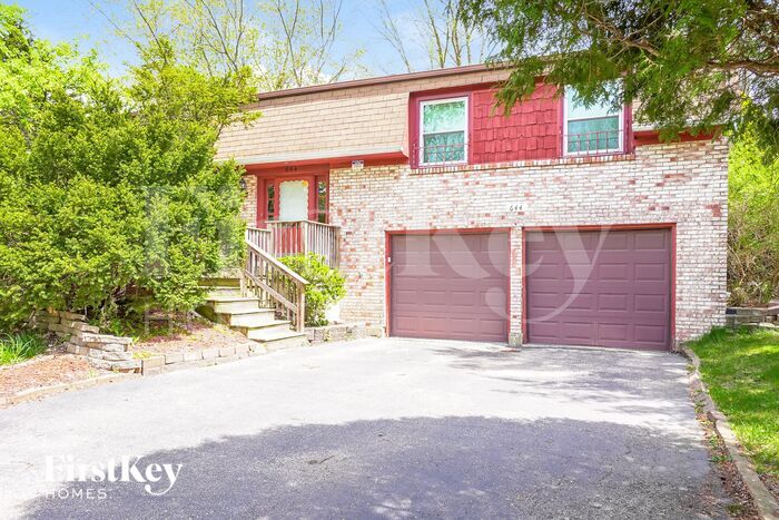 Primary Photo - 644 N Ashbury Ave