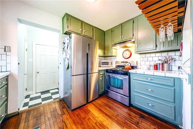 Foto del edificio - 3305 Larry Ln