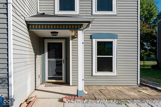 Building Photo - 2887 Ludwig Dr