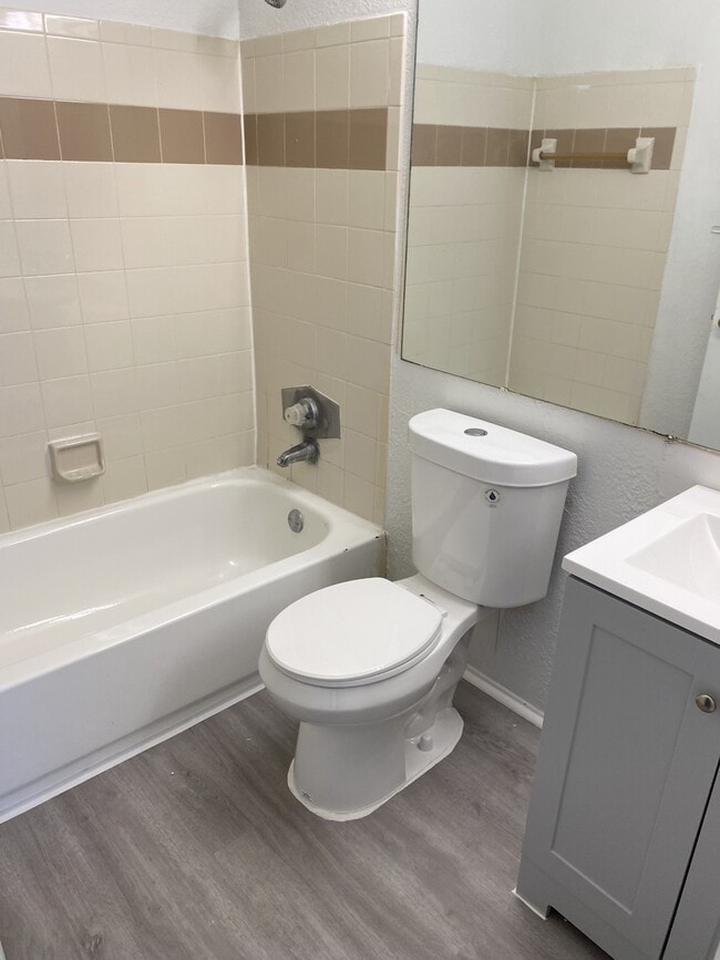 Photo - 1956 Lake Atriums Cir Townhome