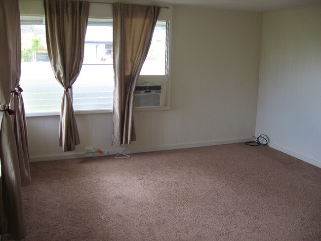 Building Photo - 2939 Kaamalio Dr