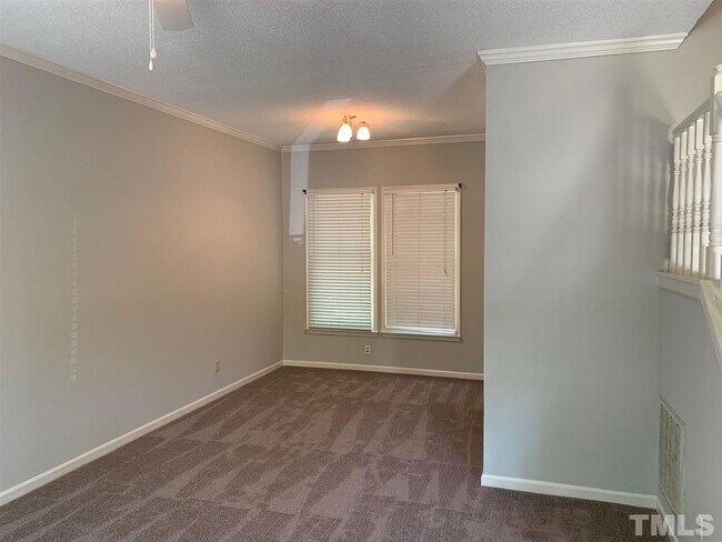 Building Photo - 114 W Dutton Ct