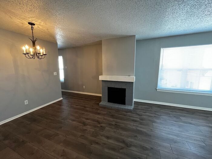 Primary Photo - Nice Townhome in Park Hill Schools!