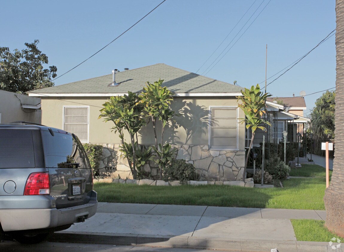 Building Photo - 6163 Carmelita Ave