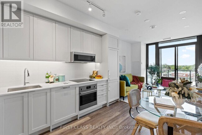 Building Photo - 250 Lawrence Ave W