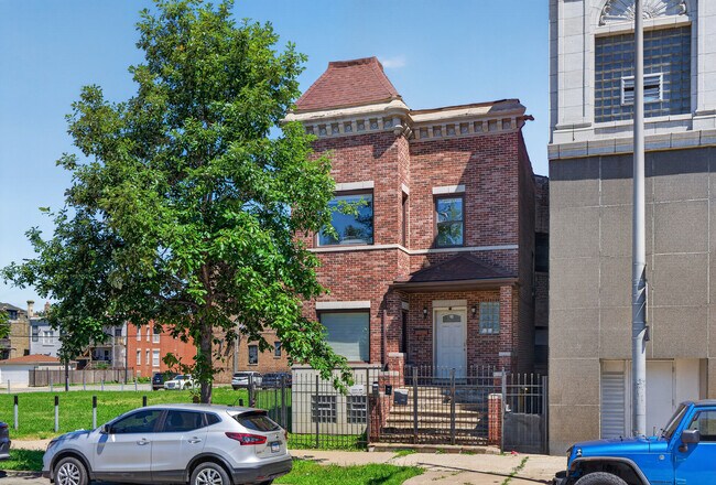 Foto del edificio - 3354 W Jackson Blvd