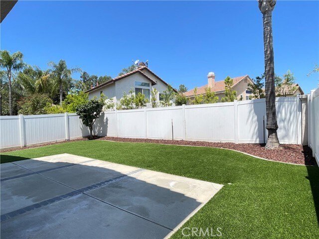 Building Photo - 8321 E Starcrest Ct