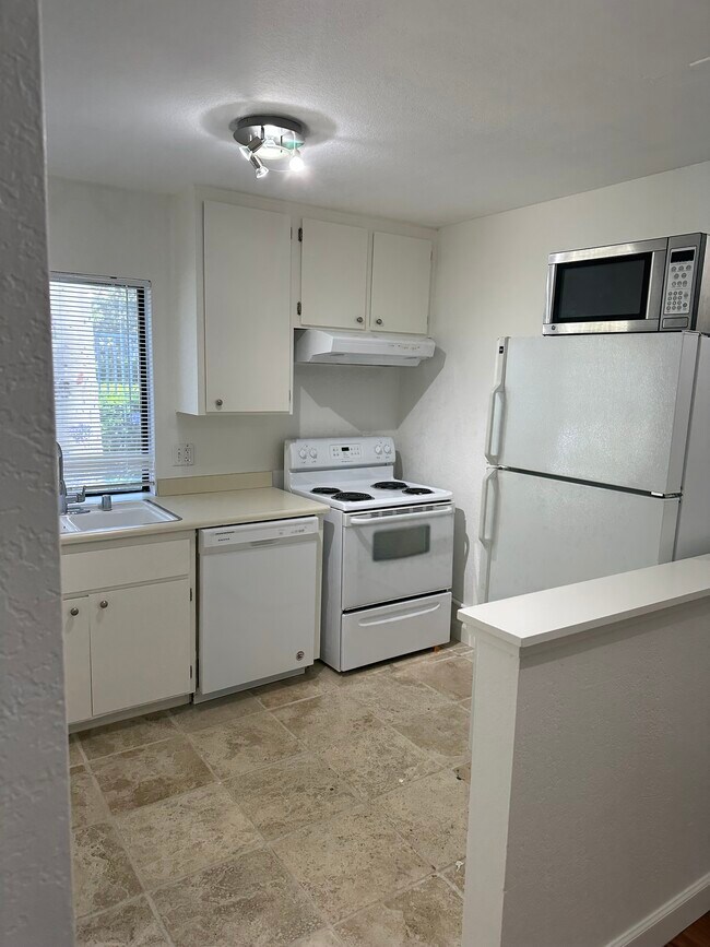 26701 Quail Crk Unit 257, Laguna Hills, CA 92656 Condo for Rent in