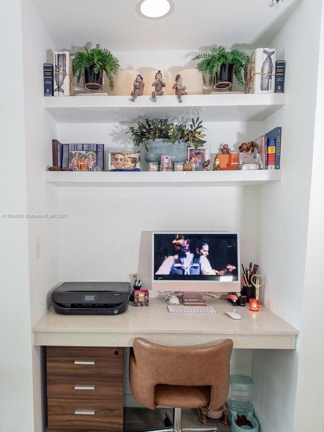 Foto del edificio - 999 SW 1st Ave