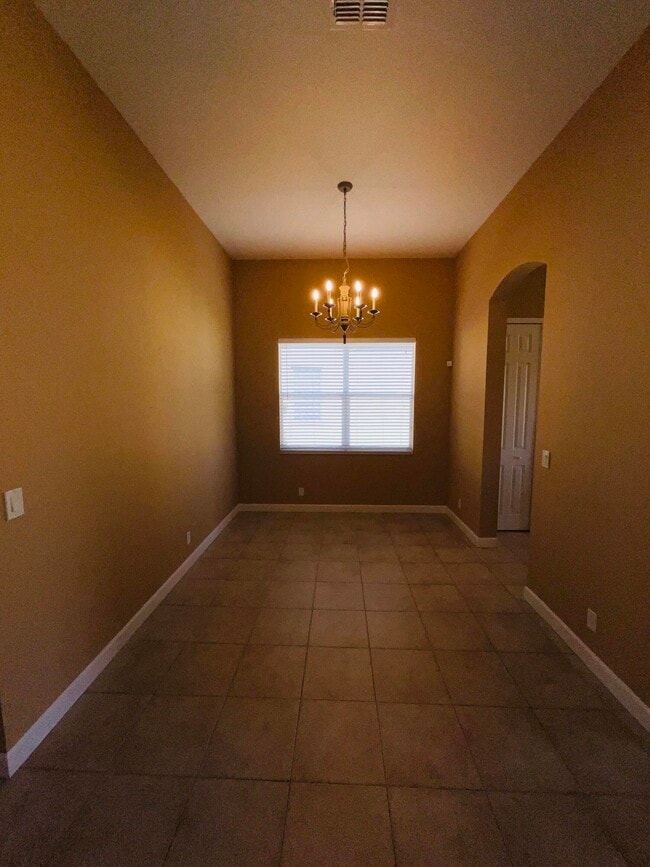 Foto del edificio - 331 NW Somerset Cir
