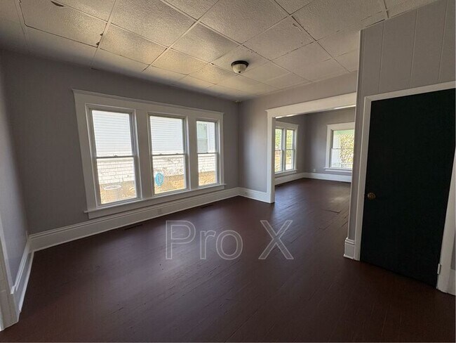 Foto del edificio - 2110 S Byers Ave