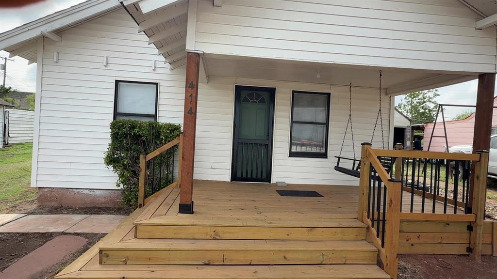 Primary Photo - 414 N 6th St