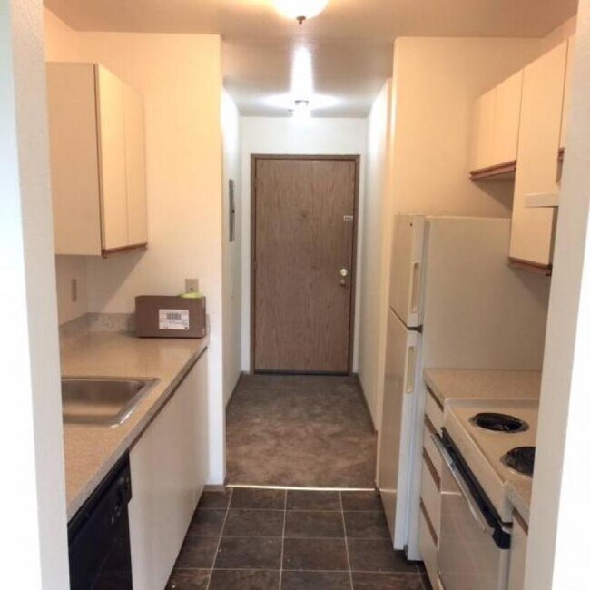 Building Photo - 2 bedroom in Seattle WA 98103