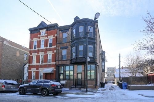 Building Photo - 1447 W 17th St