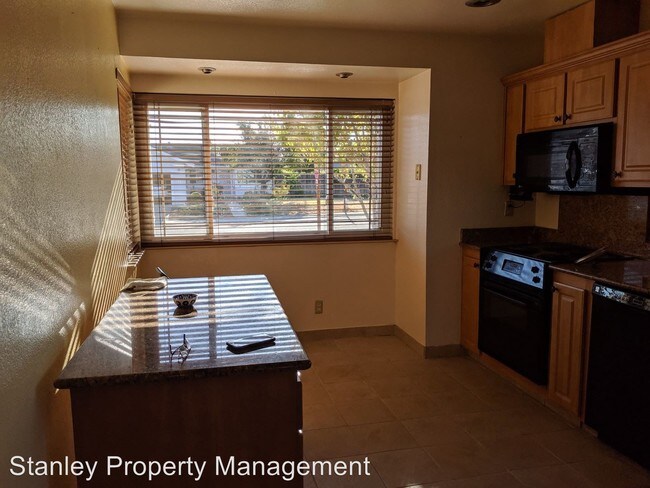 Building Photo - 4 br, 2 bath House - 8322 Hemingway Drive