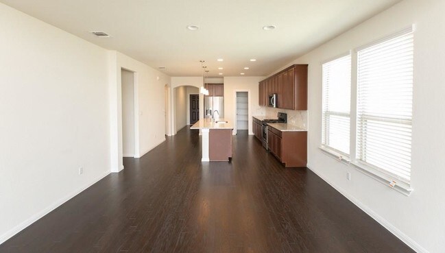 Building Photo - 15913 Cessida St