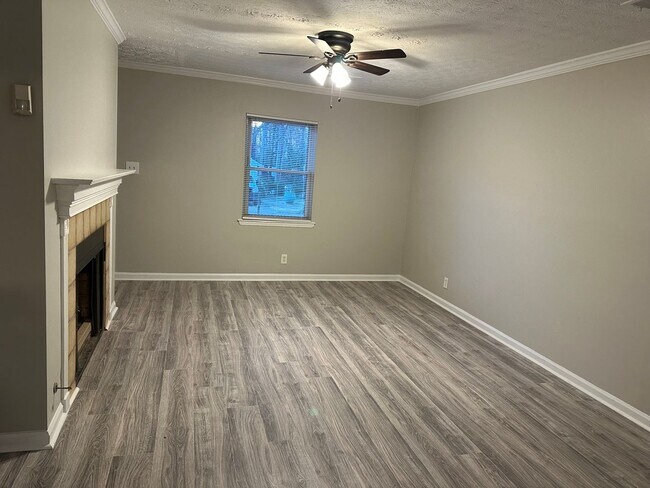 Building Photo - 914 Westland Dr.
