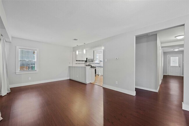 Foto del edificio - 5501 Hudson St