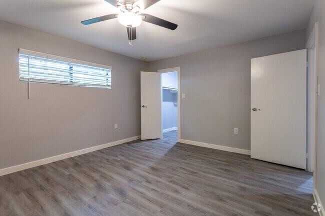 Building Photo - 2810 Beauchamp St