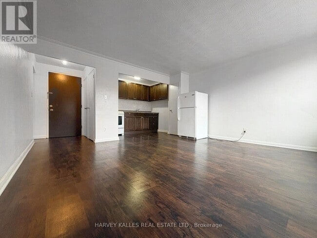 Building Photo - 1490 Eglinton Ave W
